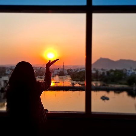 Antariksh Hotel Удайпур Екстериор снимка